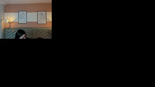 Mia Valentine  online show from December 3, 2025, 8:08 pm