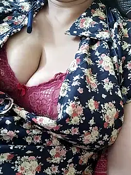 Janvi -Love online show from October 8, 2025, 9:44 am