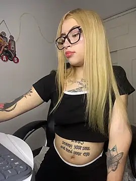 PrettyAshley  online show from June 30, 2026, 5:02 pm