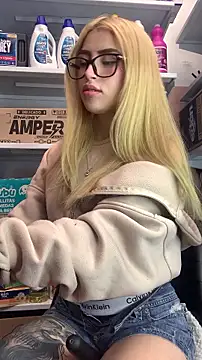 PrettyAshley  online show from July 6, 2026, 8:55 pm