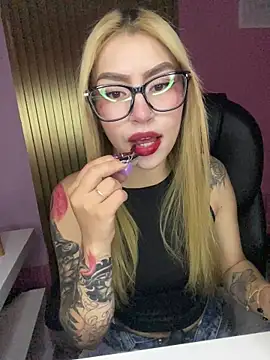 PrettyAshley  online show from July 19, 2026, 2:25 pm