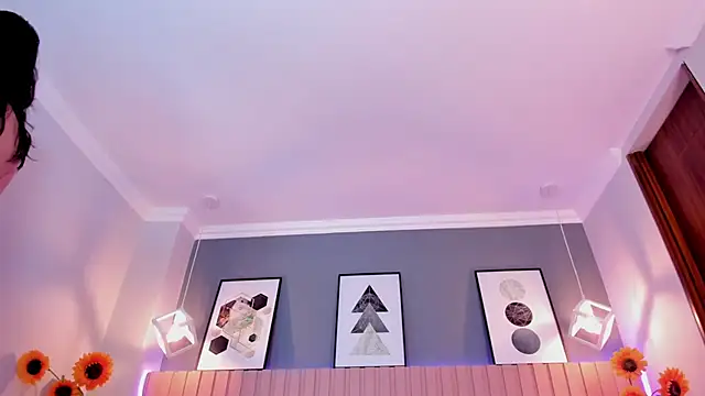 Nina Ford online show from March 27, 2026, 10:33 pm