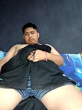 ramito1007 online show from November 27, 2025, 4:24 am