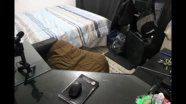 Snapshot of jamalcarter chatting on December 17, 2025, 7:35 am jamalcarter online show from December 17, 2025, 7:35 am