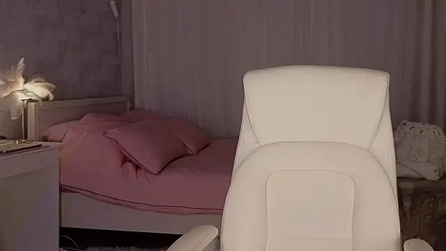 I am joss online show from June 17, 2026, 11:36 pm