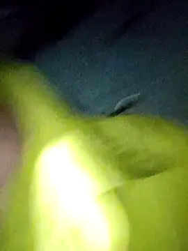 omiu-baby online show from November 26, 2025, 10:43 pm