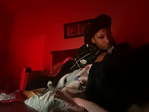 Snapshot of Brooke012 chatting on April 6, 2026, 8:04 am Brooke012 online show from April 6, 2026, 8:04 am