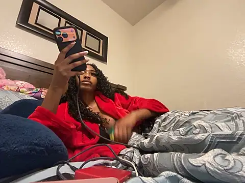 Snapshot of Brooke012 chatting on April 14, 2026, 6:40 am Brooke012 online show from April 14, 2026, 6:40 am