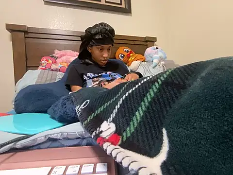 Snapshot of Brooke012 chatting on March 4, 2026, 6:10 am Brooke012 online show from March 4, 2026, 6:10 am