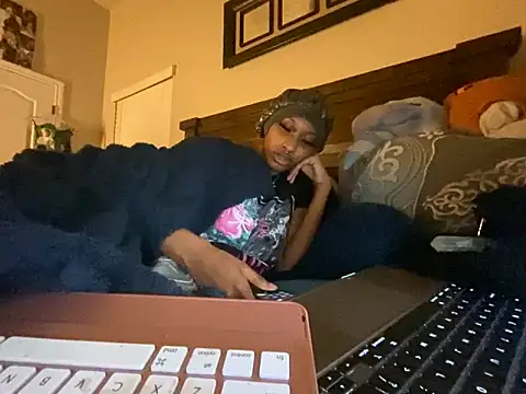 Snapshot of Brooke012 chatting on March 7, 2026, 6:20 am Brooke012 online show from March 7, 2026, 6:20 am