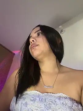 P A U L I N A  online show from December 5, 2025, 3:05 am