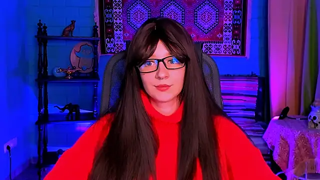 AliceWelch  online show from October 23, 2025, 4:05 pm