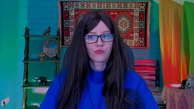 AliceWelch  online show from October 11, 2025, 8:04 am