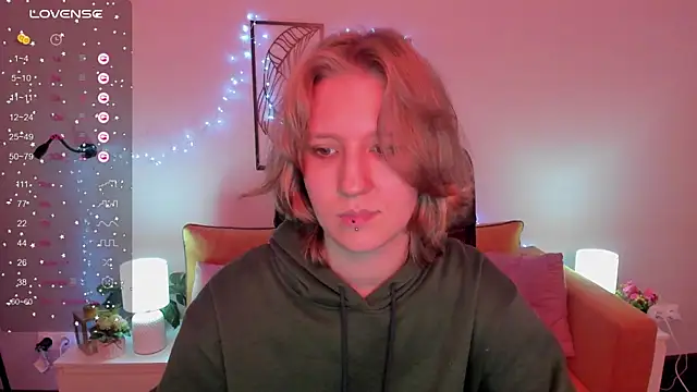 Hailey Foxy online show from October 5, 2025, 9:11 am