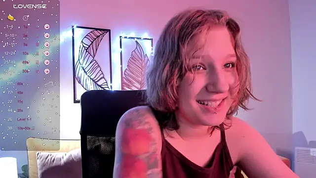 Hailey Foxy online show from November 2, 2025, 8:52 am