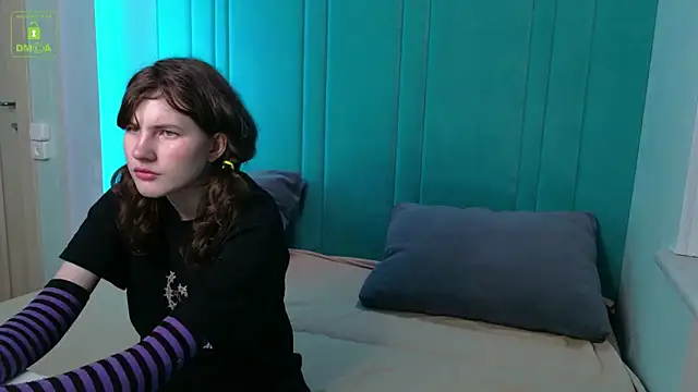 ViviaraNGendy online show from September 20, 2025, 4:01 pm