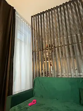 LittleFox    online show from February 18, 2026, 5:27 am