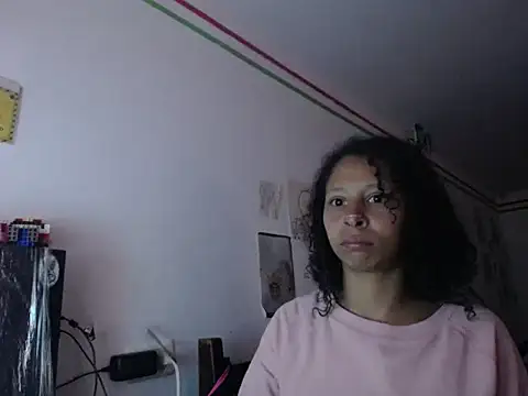 Snapshot of Jade-clever chatting on September 23, 2025, 1:18 pm Jade-clever online show from September 23, 2025, 1:18 pm