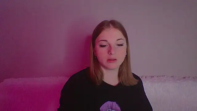 Star Girlish online show from October 25, 2025, 7:36 pm