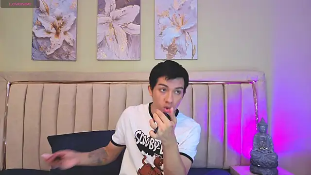 Jessyy Mateus online show from October 15, 2025, 4:33 am