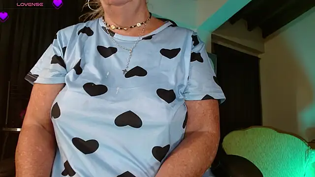  SARAI DUPONT online show from February 15, 2026, 11:09 am