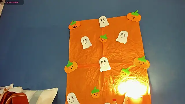 Grettel w online show from October 24, 2025, 7:24 pm