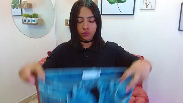 Snapshot of Aliciacute__ chatting on February 10, 2026, 8:19 pm Aliciacute online show from February 10, 2026, 8:19 pm