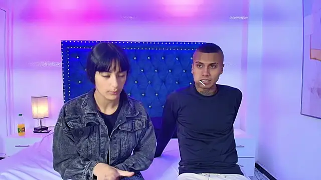 Snapshot of Damian_and_roxanne chatting on March 24, 2026, 12:38 pm Damian and roxanne online show from March 24, 2026, 12:38 pm