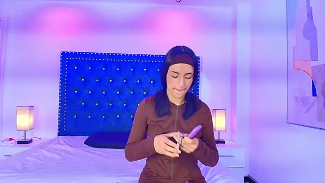 Snapshot of Damian_and_roxanne chatting on March 9, 2026, 12:41 pm Damian and roxanne online show from March 9, 2026, 12:41 pm