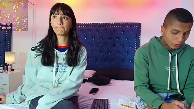 Snapshot of Damian_and_roxanne chatting on April 8, 2026, 12:39 pm Damian and roxanne online show from April 8, 2026, 12:39 pm