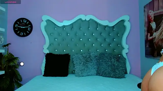 Snapshot of Honey_Moontsts chatting on March 22, 2026, 11:56 am Honey Moontsts online show from March 22, 2026, 11:56 am