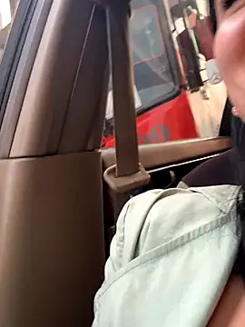 Snapshot of Scarlett_12 chatting on October 15, 2025, 11:40 am Scarlett 12 online show from October 15, 2025, 11:40 am