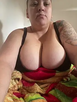 bruna438 online show from April 10, 2026, 11:28 am