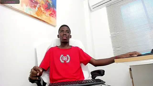 Snapshot of Alan_blacke chatting on October 25, 2025, 12:39 pm Alan blacke online show from October 25, 2025, 12:39 pm