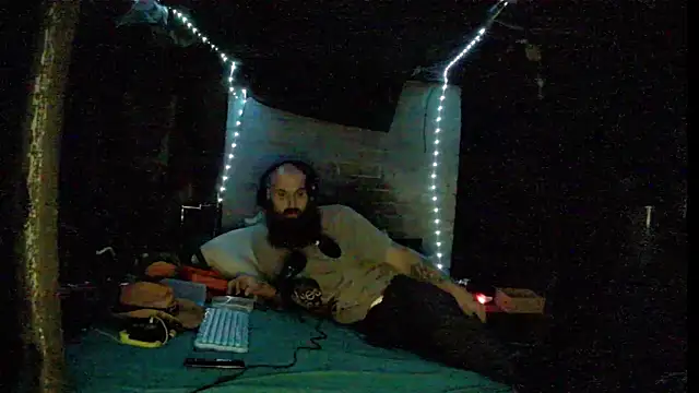 Cowboy815 online show from December 22, 2025, 5:40 am