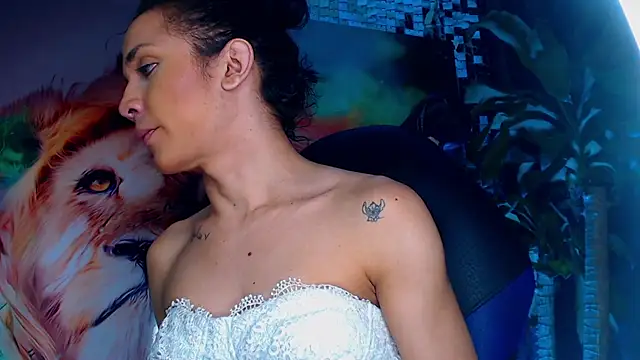 Cristal Gem1 online show from November 29, 2025, 1:44 pm