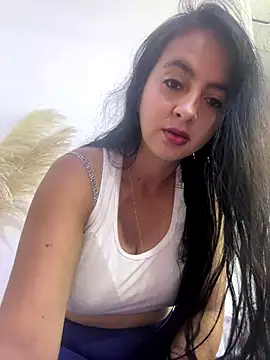 salo-rousee online show from November 12, 2025, 6:01 pm