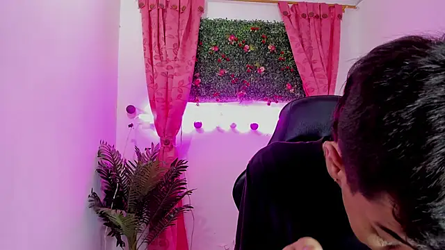 Snapshot of dylan_202520_ chatting on September 10, 2025, 11:31 am dylan 202520 online show from September 10, 2025, 11:31 am