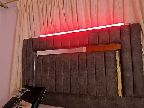 Snapshot of dylan_202520_ chatting on October 6, 2025, 11:44 am dylan 202520 online show from October 6, 2025, 11:44 am