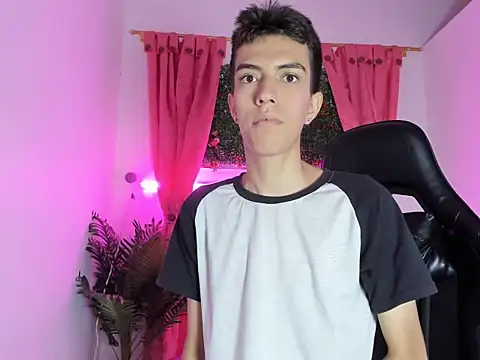 Snapshot of dylan_202520_ chatting on September 20, 2025, 11:37 am dylan 202520 online show from September 20, 2025, 11:37 am