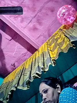 Pooja750 online show from February 7, 2026, 4:59 pm