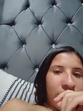 Snapshot of Liagni0 chatting on March 11, 2026, 4:06 am Liagni0 online show from March 11, 2026, 4:06 am