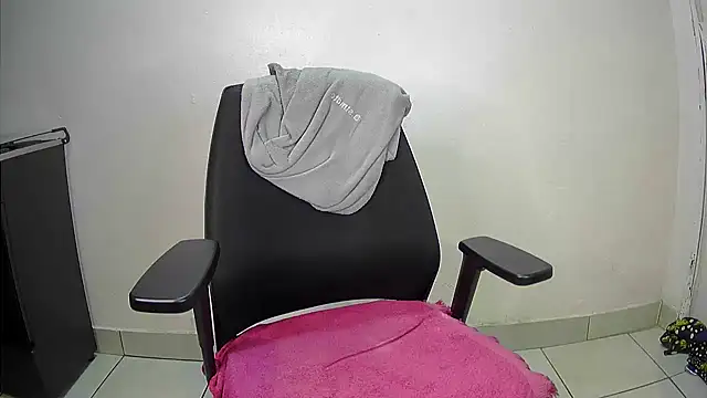 GingerGlow94 online show from September 11, 2025, 6:13 am