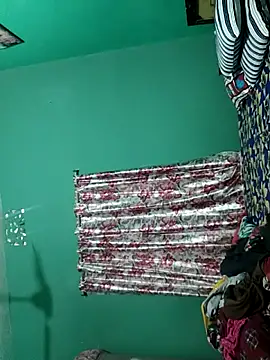 Snapshot of Moonshine07 chatting on February 4, 2026, 7:25 am Moonshine07 online show from February 4, 2026, 7:25 am