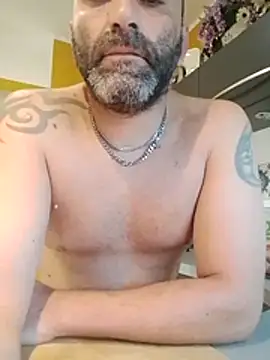 gigilola84 online show from July 18, 2026, 5:05 am