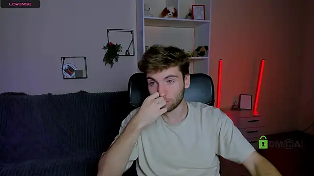 Snapshot of joseph_bear_ chatting on October 5, 2025, 4:14 am joseph bear  online show from October 5, 2025, 4:14 am