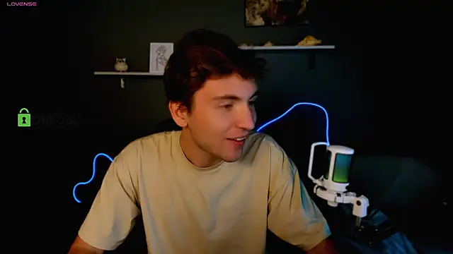 Snapshot of joseph_bear_ chatting on October 13, 2025, 8:21 pm joseph bear  online show from October 13, 2025, 8:21 pm