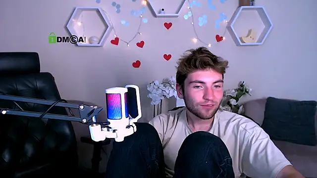 Snapshot of joseph_bear_ chatting on October 3, 2025, 3:41 am joseph bear  online show from October 3, 2025, 3:41 am