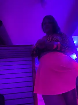 Isisflame online show from October 17, 2025, 11:06 pm