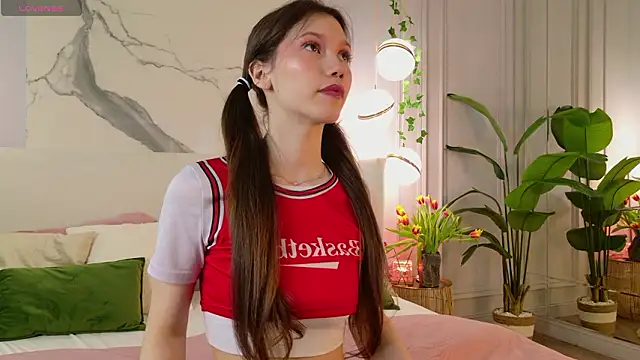 MaryNixon  online show from March 9, 2026, 5:11 am